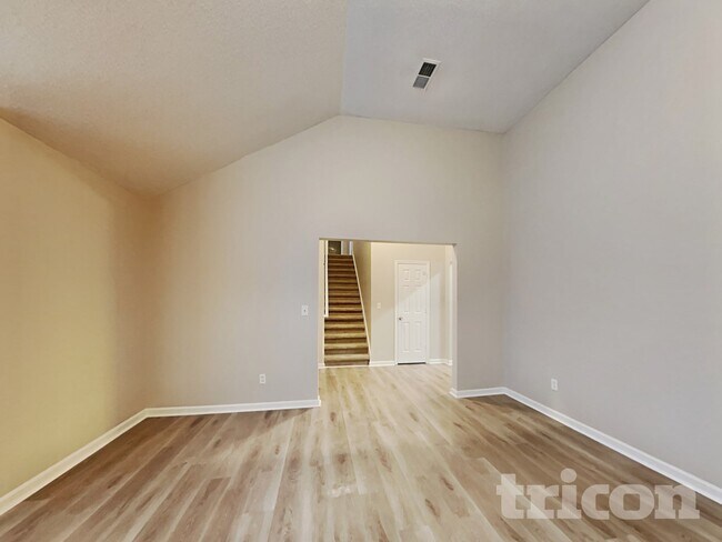 Photo - 6746 Pole Creek Dr