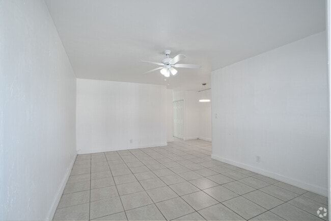 1BR, 1BA - 712SF