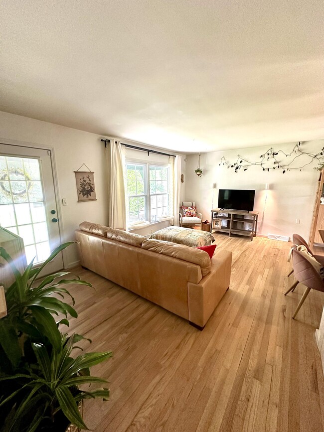 Photo - 302 SE 8th St Casa