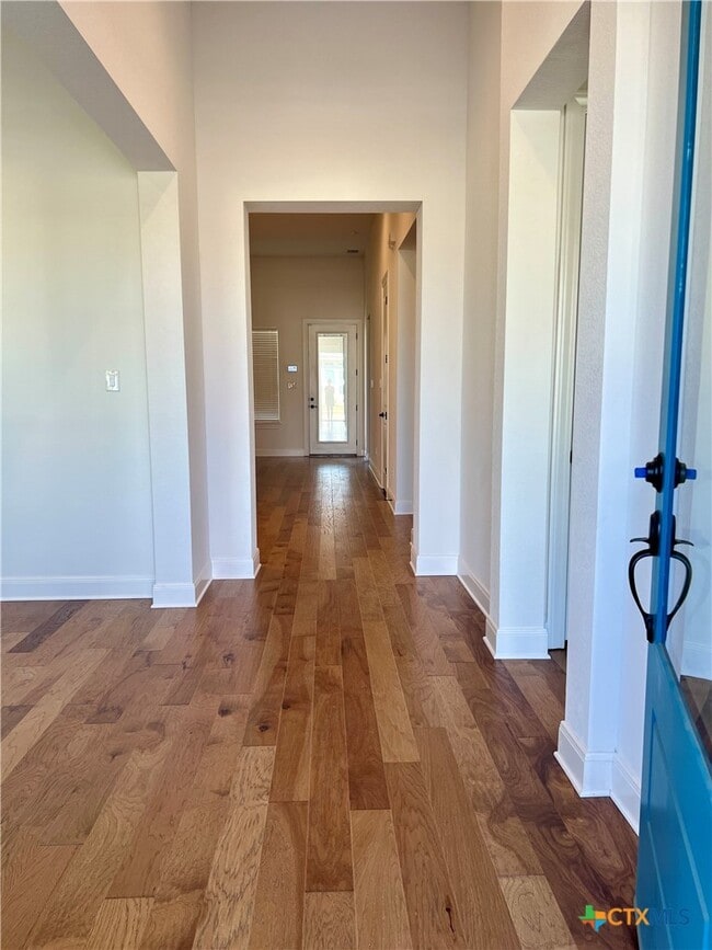 Photo - 611 N Guenther Ave
