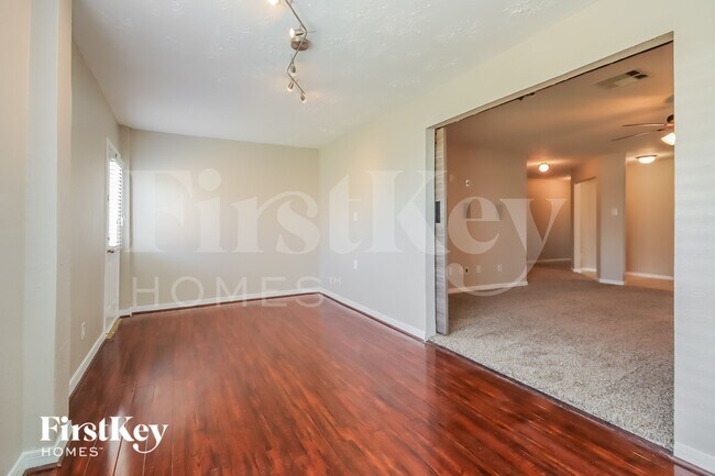 Photo - 9518 Peridot Green Dr