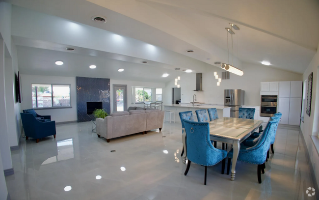 Building Photo - 10100 Woodway Dr Rental