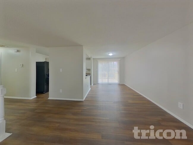 Photo - 3205 Winchelsea Dr