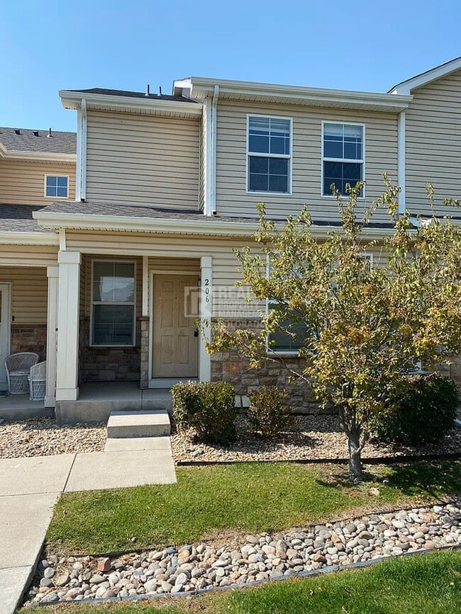 Building Photo - 206 Alyssum Dr