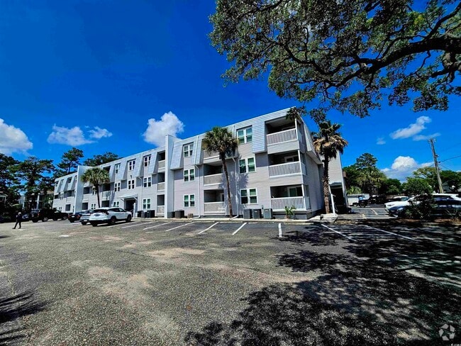 Building Photo - 401 N Hillside Dr Rental