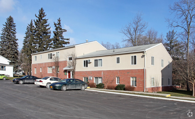 Creekside Manor Apartments - Creekside Manor Apartments