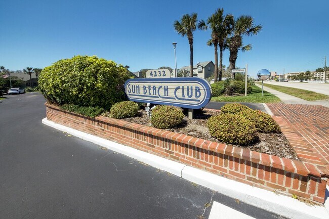 Photo - Remodeled beach condo steps away from the beach!!!