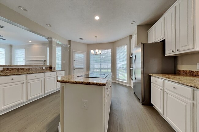 Photo - 8815 Lawncliff Ln