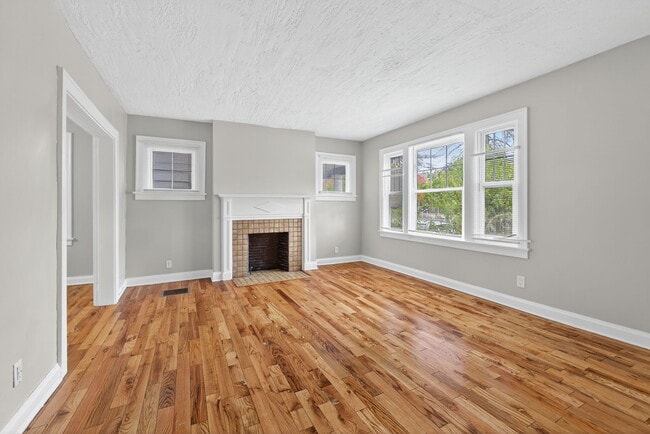 Photo - 1123-1125 S Ohio Ave