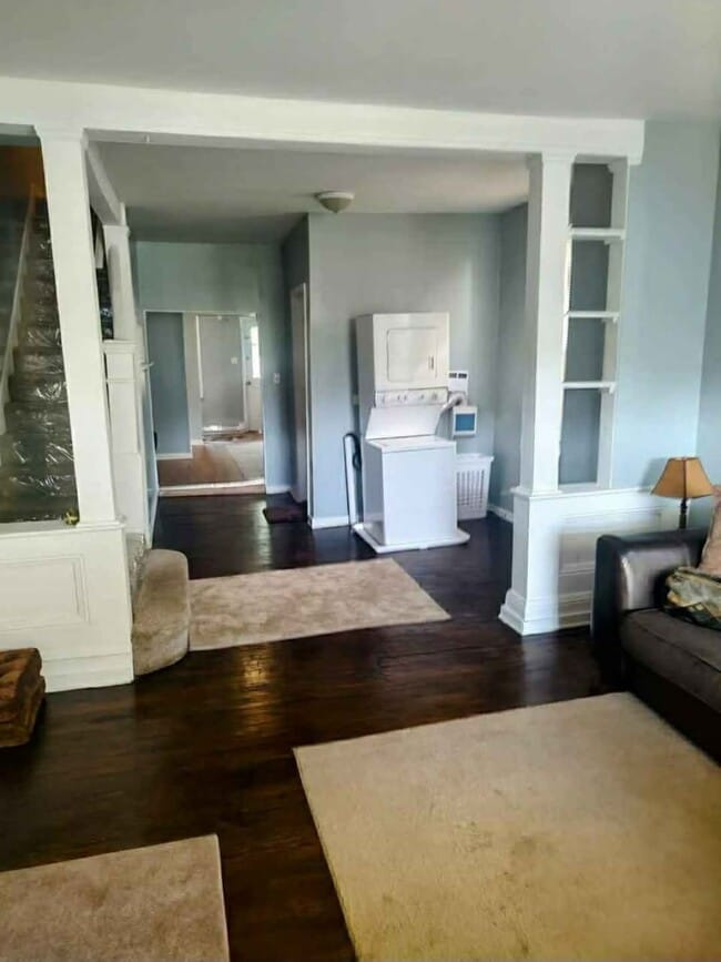 Building Photo - 13 Umberto Ave Unit Room 4