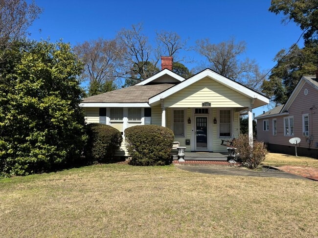 Building Photo - Lakebottom Area! Hardwood Floors Throughout!