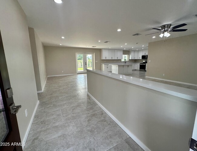 Photo - 2329 E Enrose St