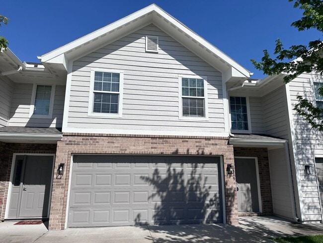 Photo - 3 Bed | 2.5 Bath | 2 Car Garage Townhome in Grain Valley