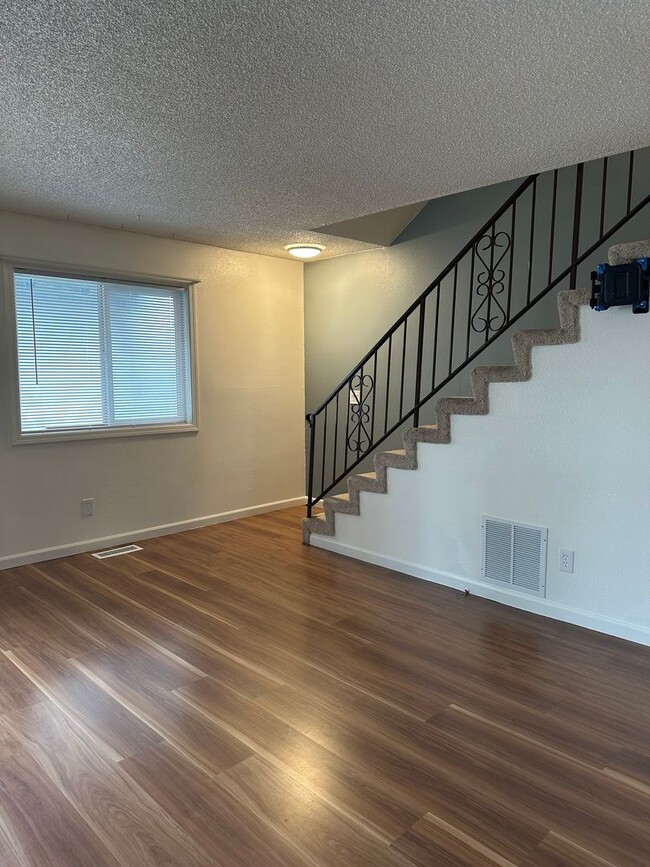 Building Photo - Fully Updated 3B/ 1BA Duplex| Washer and Dryer in unit| Huge fully fenced backyard w/ shed, garde...