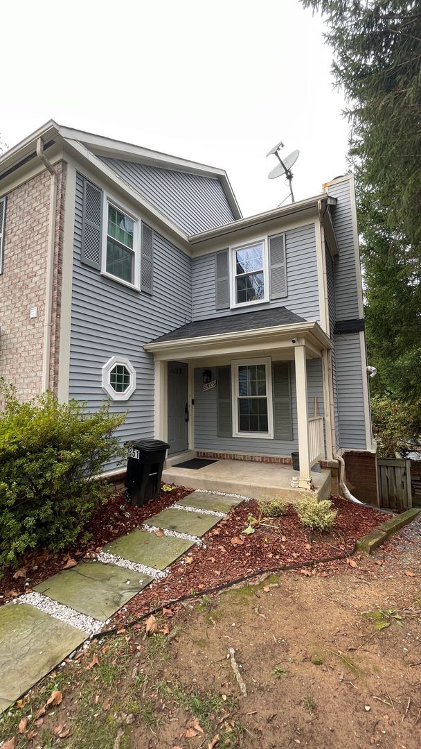 Newly Renovated 4 BR/3.5 BA Townhome in Su... - Newly Renovated 4 BR/3.5 BA Townhome in Su...