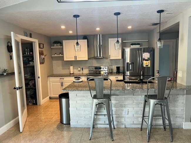 Photo - 20812 Maxim Pkwy