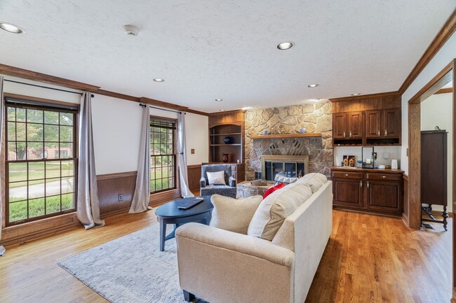 Photo - 2016 Rivergate Dr