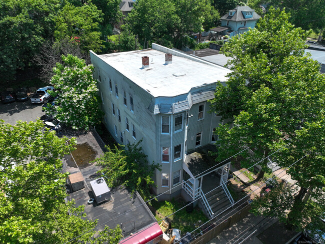 Building Photo - 593 Winchester Ave Rental
