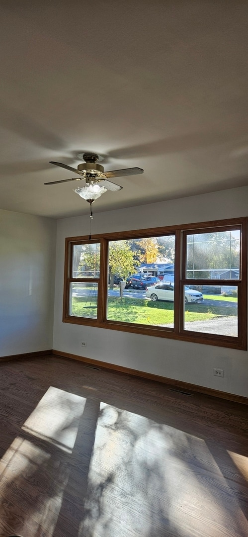 Photo - 1702 Knoll Ave