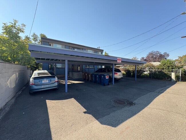 Photo - 1013 E Sharp Ave