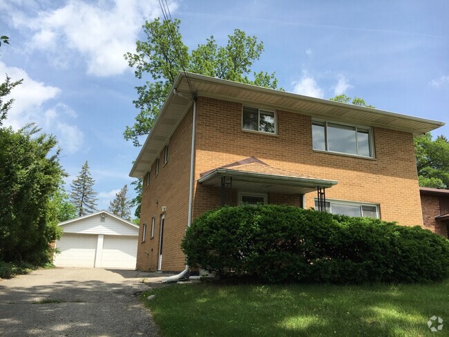 front - 1822 Jackson Ave Unit upper Rental