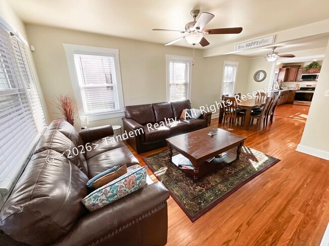 Photo - 2807 Vaulx Ln