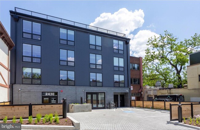 2415 37th St NW Unit 205