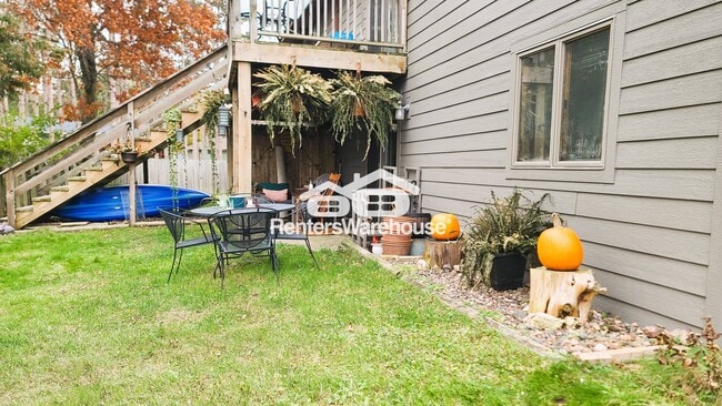 Photo - 708 8th St N