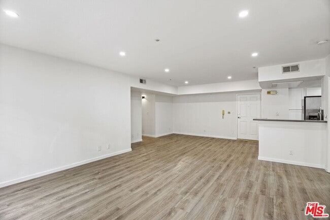 Photo - 11711 Ohio Ave Condo Unit 110