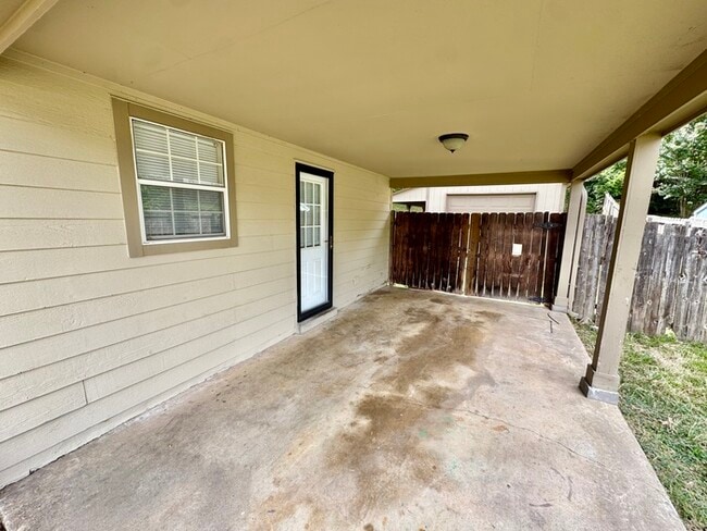 Photo - 3755 Schanna Dr
