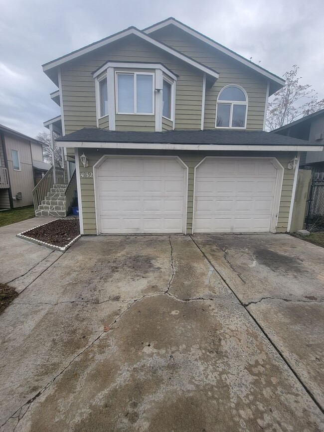 Cozy & Convenient Home in Kennewick - Cozy & Convenient Home in Kennewick