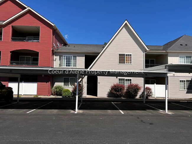 Building Photo - Ground Floor 2 bed, 2 bath condo