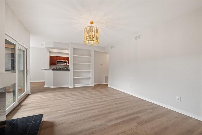 Photo - 4711 Spicewood Springs Rd Unidad 130