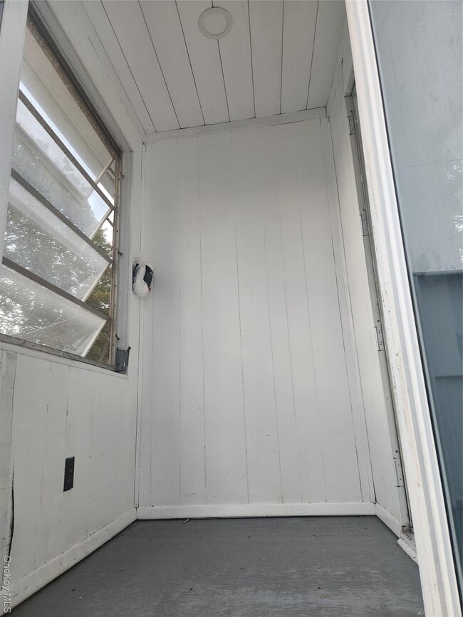 Photo - 124 Corlies Ave