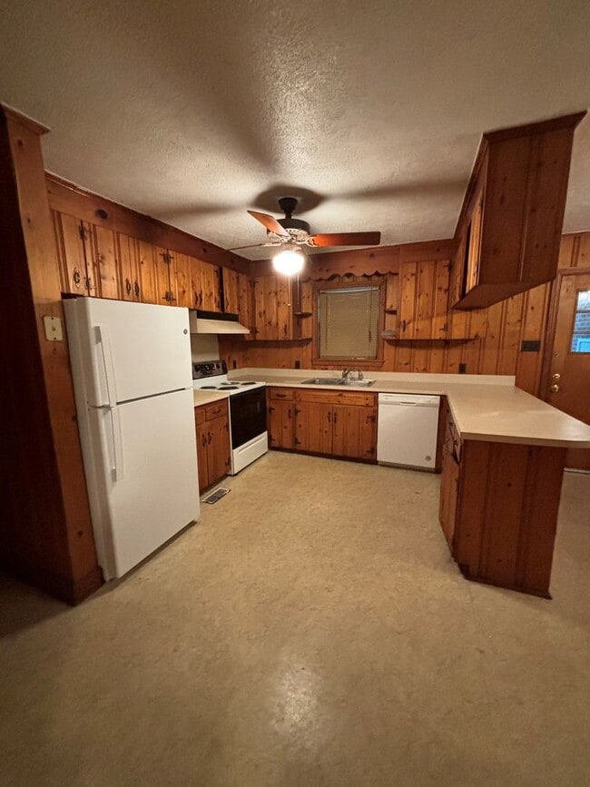 Photo - 903 N Audubon Ave