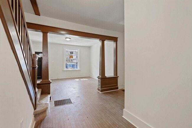 Photo - Bright 5 Bedroom, 1.5 Bath Home in Harrisburg, Pa!