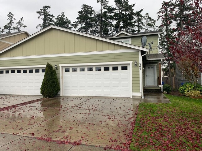 Photo - ***PENDING APPLICATION***Modern and stylish 3 bedroom home in Lovely Neighborhood