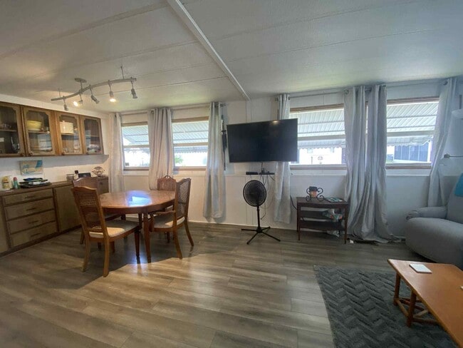 Photo - 5316 53rd Ave E