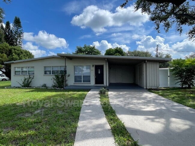 Building Photo - 2016 Crystal Ct W Rental