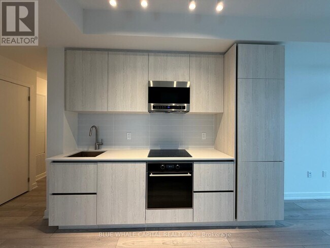 Photo - 110 Broadway Ave Unité 2709