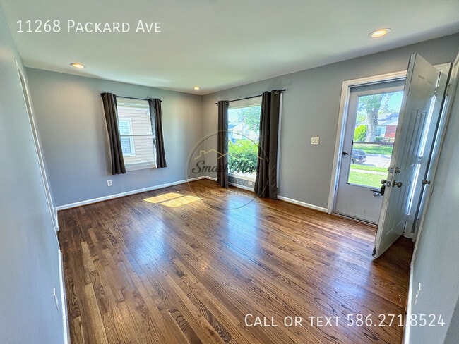 Photo - 11268 Packard Ave