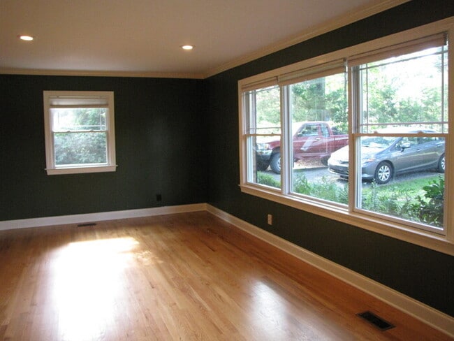 Photo - 501 Parkview Dr