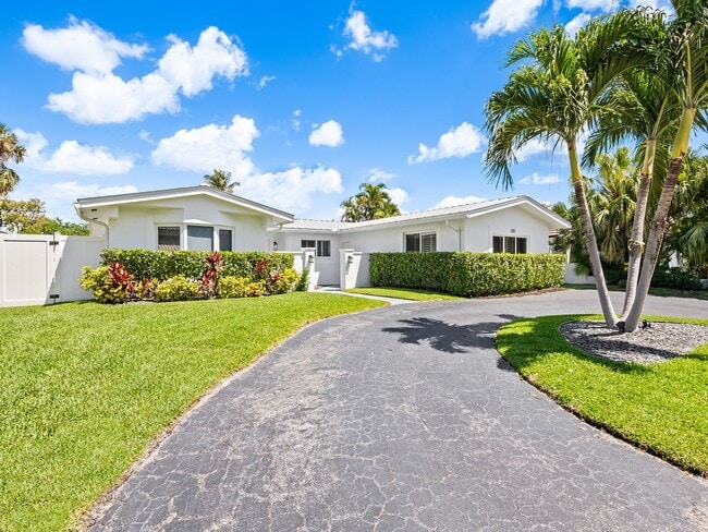 Photo - Coastal Elegance Awaits! Stunning 5-Bedroom Home in Prime Fort Lauderdale Location