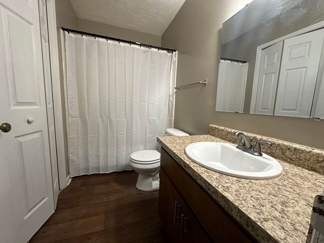 Photo - 732 Pointe Ct