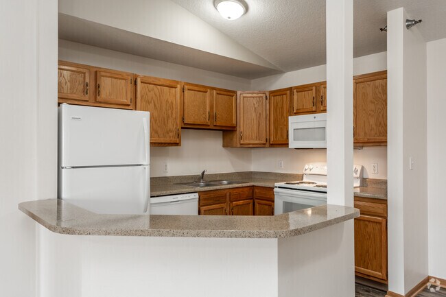2BR - Kitchen - Crown Pointe Apartments
