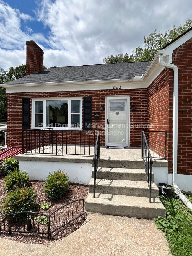 Photo - 1602 Terrace St