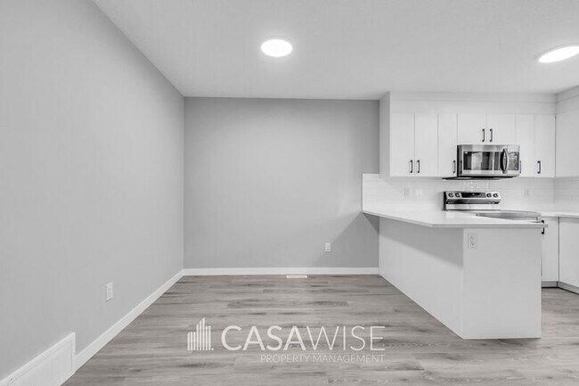 Photo - 11331-11126 126 St NW