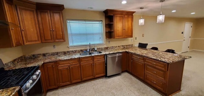 Photo - 4505 Laplace St