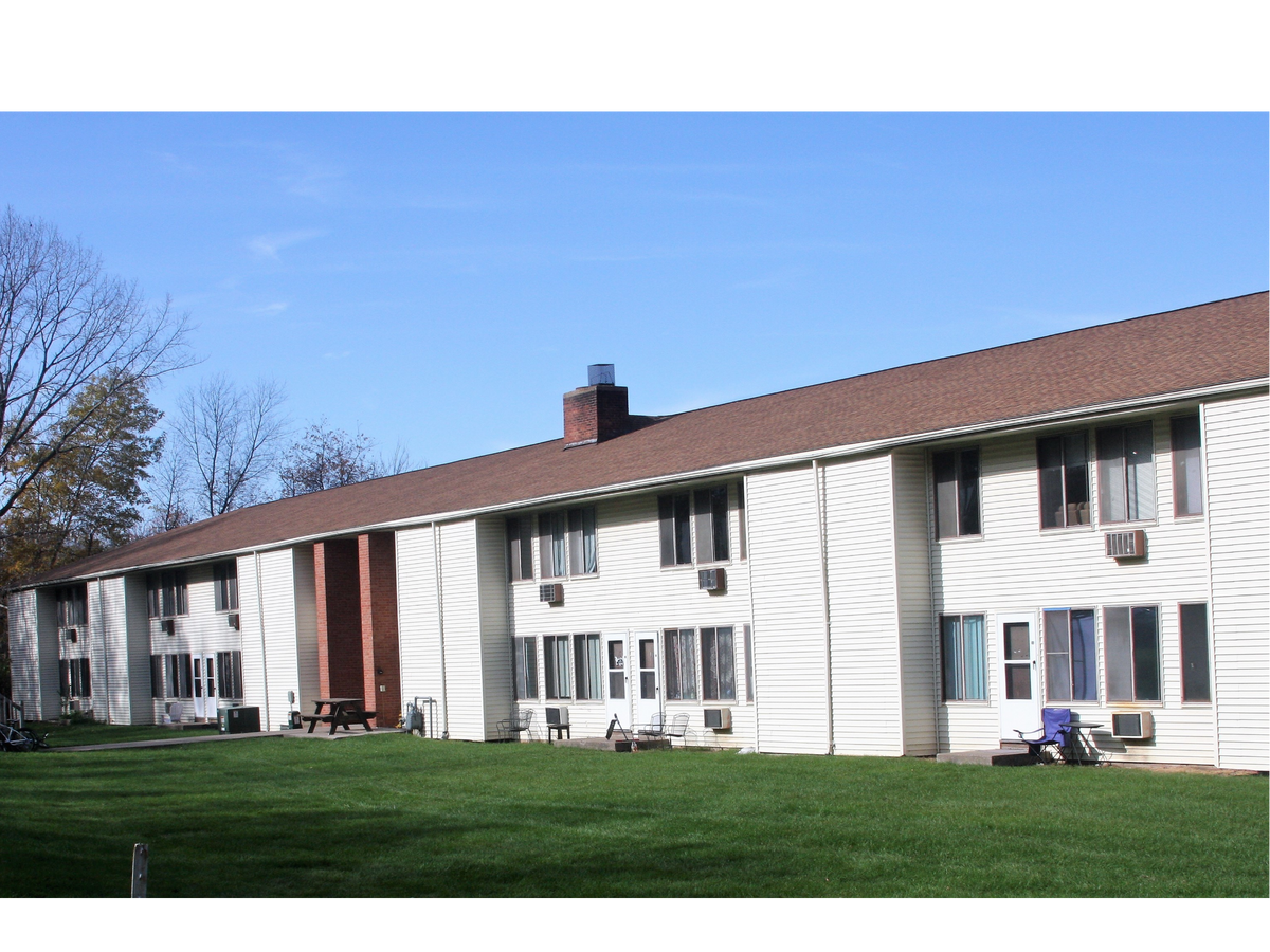 Woodland Apartments - Woodland Apartments
