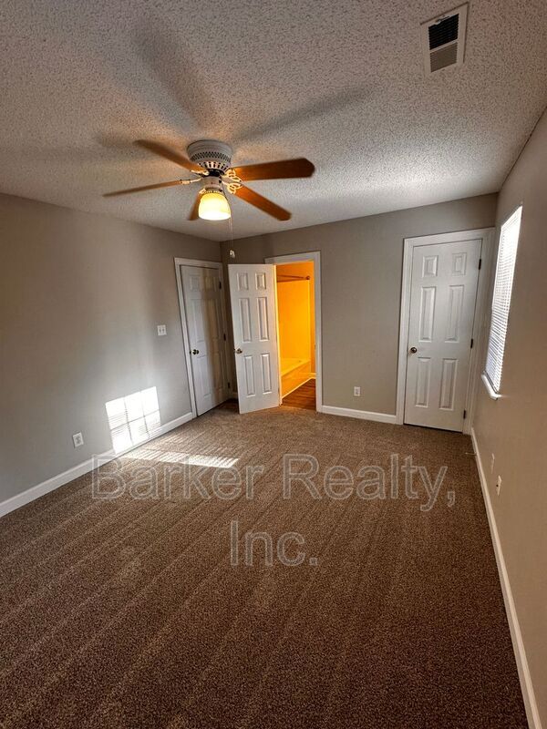 Photo - 705-102 Carolina Avenue